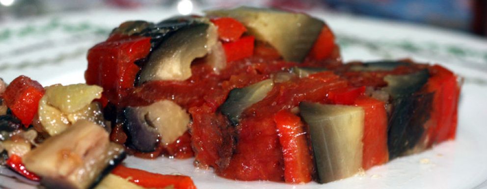 Foto: Para vegetarianos: terrina de verdura con puré de mostaza