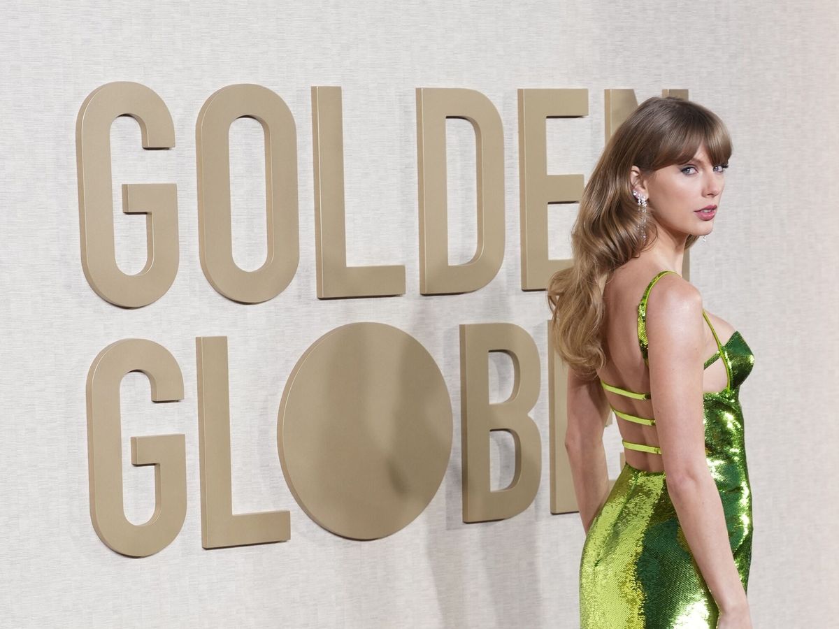 Foto: La reacción de Taylor Swift ante una 'broma' del presentador de los Globos de Oro (EFE/EPA/Allison Dinner)
