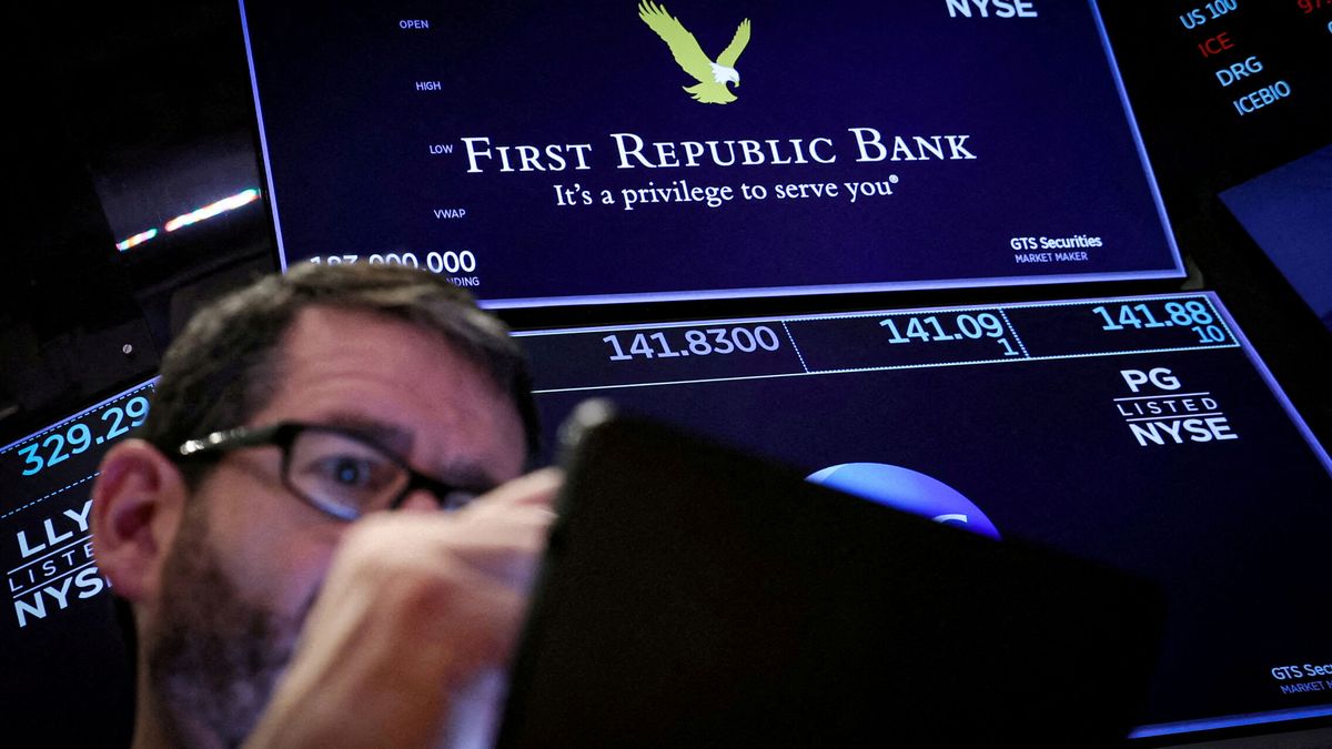 Tras la caída de First Republic, Signature y SVB, el mercado pone en la diana a otros dos más
