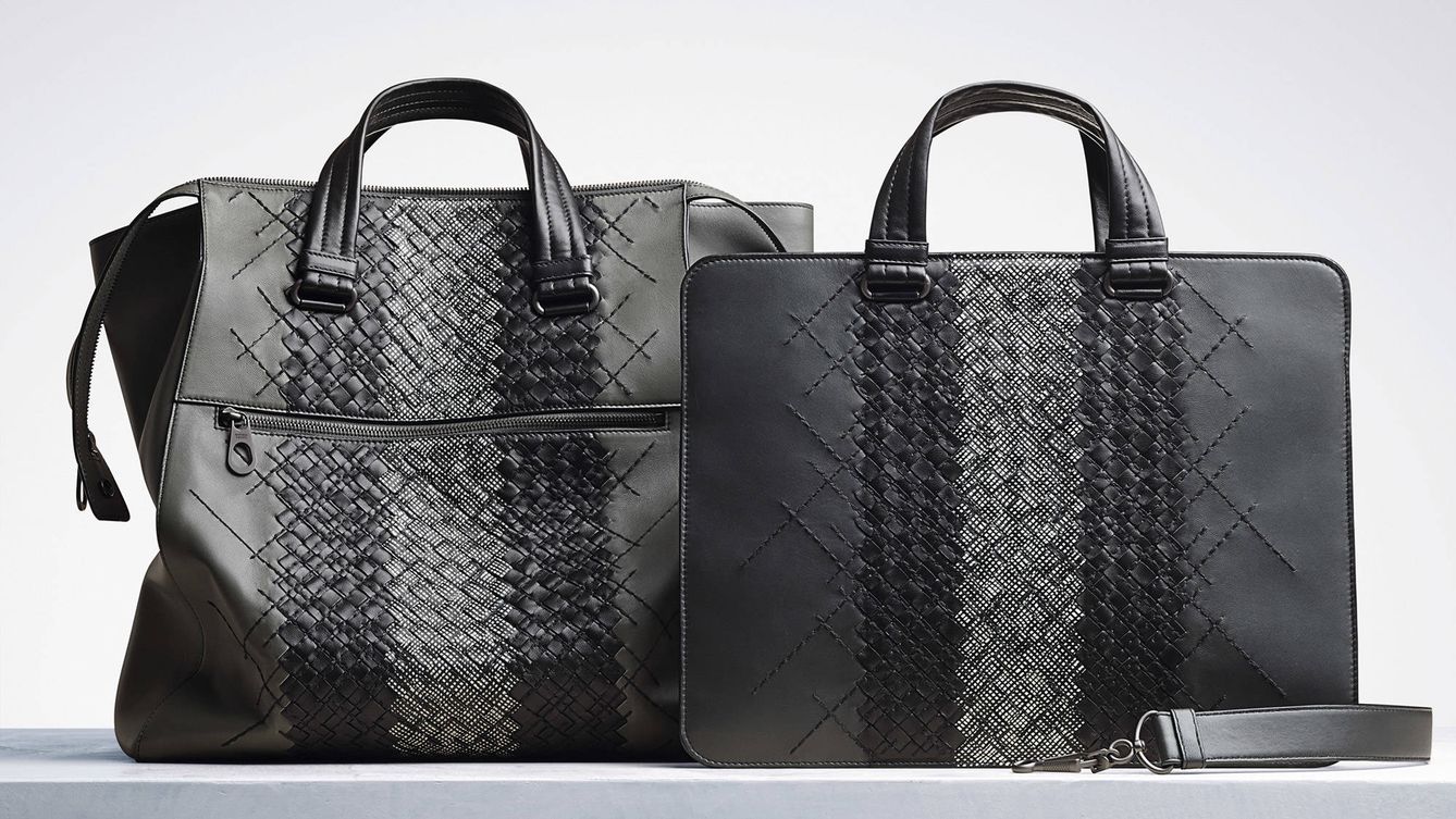 Foto: Imagen de dos de los maletines de la nueva colección de regalos de ​Bottega Veneta.