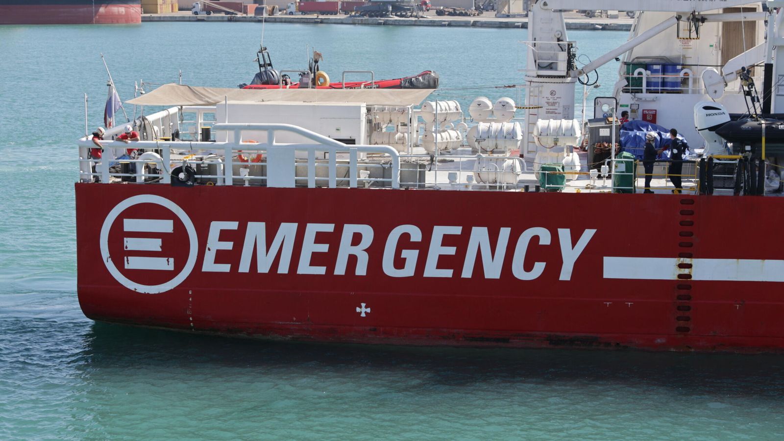 Buscan a un empresario español que cayó de su barco en aguas de Italia