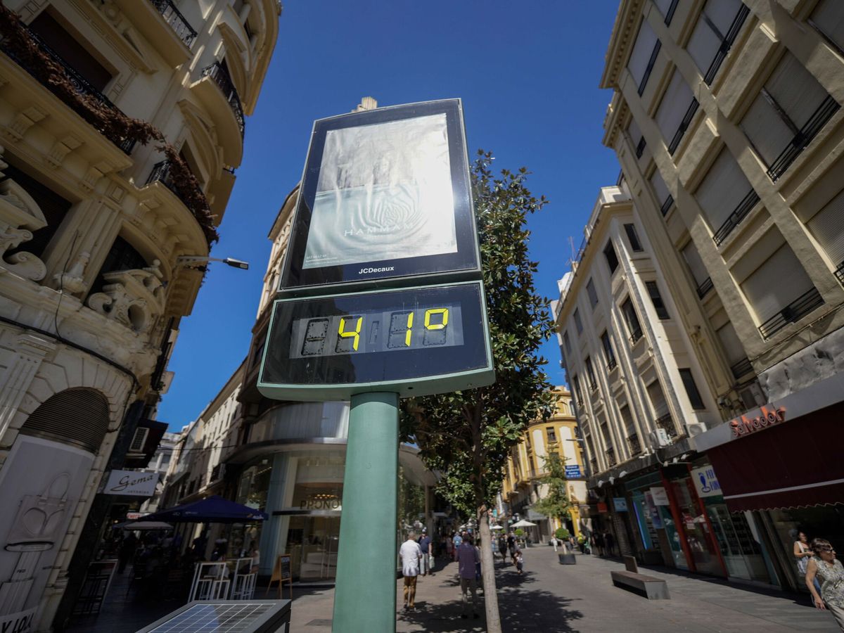 Foto: La Aemet avisa del octubre más caluroso nunca antes visto con récords de temperatura (EFE/Rafa Alcaide)