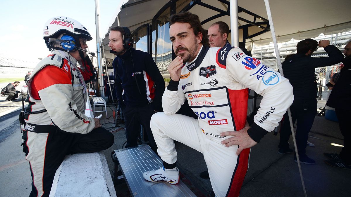 Alonso, primer asalto a Daytona: decimosegundo, y panorama complicado