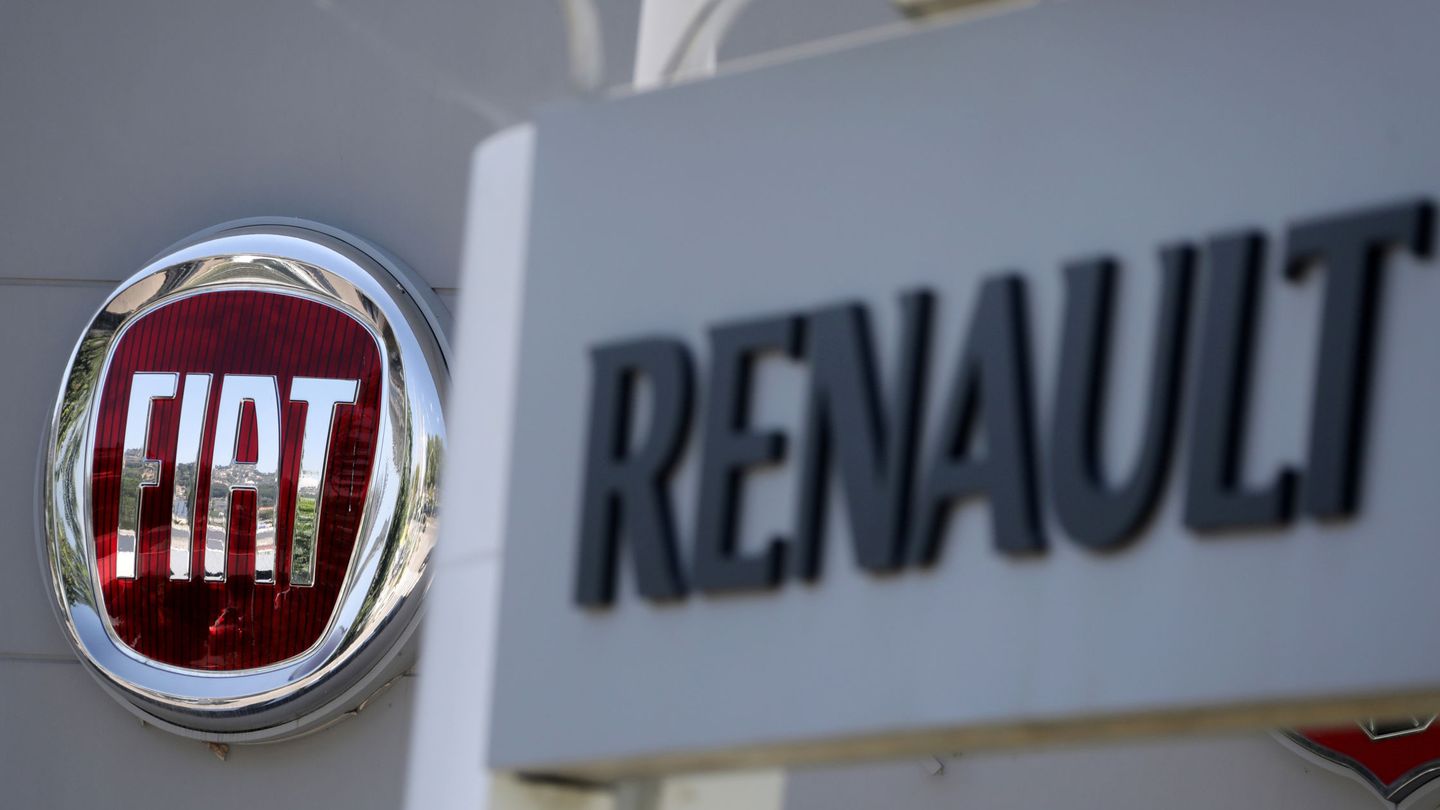 Los logos de Renault y Fiat en Niza, France, el 3 de junio de 2019. (Reuters)