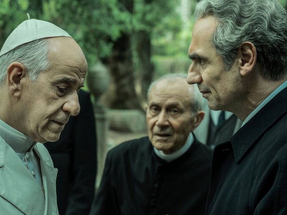 Foto: Toni Servillo, como el papa Pablo VI, y Fabrizio Gifuni, como Aldo Moro. (Filmin)