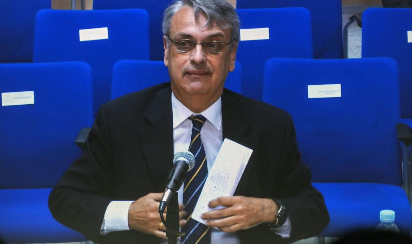 El exsecretario del Instituto Nóos, Miguel Tejeiro, durante su declaración. (Efe)