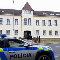 Foto: Un coche de la Policía en Eslovaquia en imagen de archivo. (Reuters/Radovan Stoklasa)