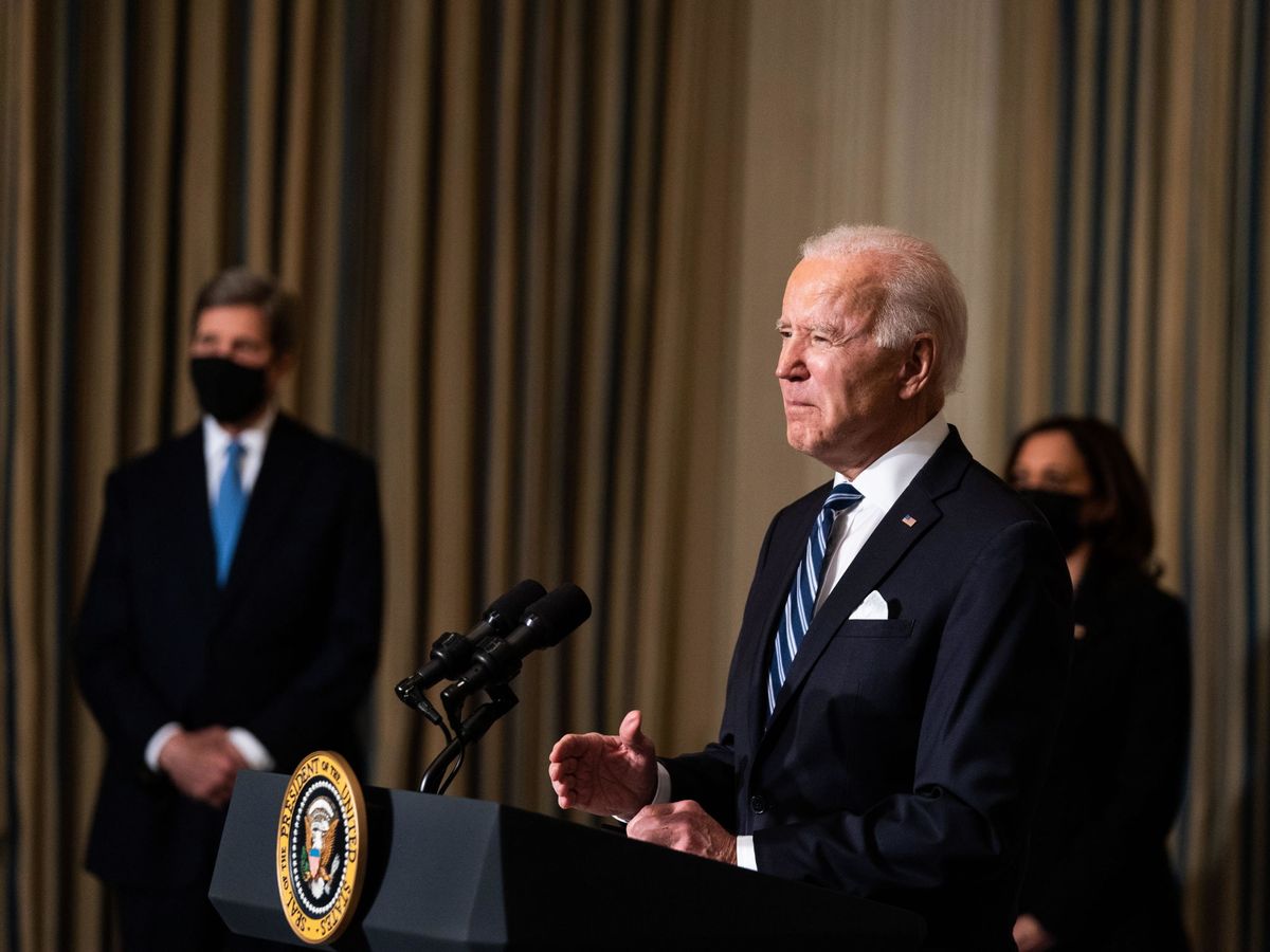 Foto: El presidente Joe Biden anunciando el regreso de EEUU al Acuerdo de París. (EFE) 