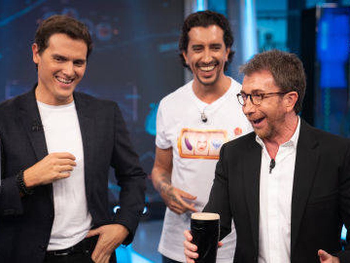 Foto: Pablo Motos y Albert Rivera, en 'El hormiguero'. (Antena 3)
