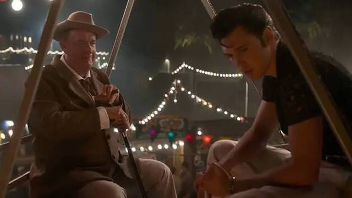 Hanks y Butler, en una imagen de la película. (Warner Bros.) 