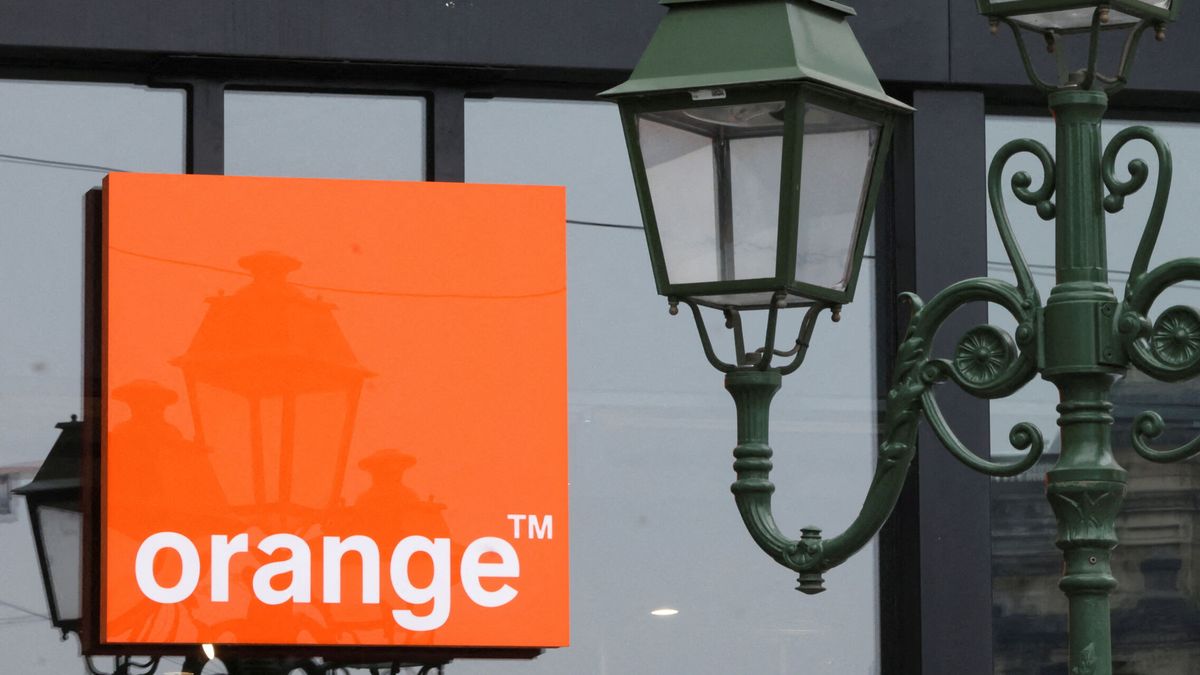 Bruselas aplaza sin fecha su decisión sobre la fusión de Orange y MásMóvil