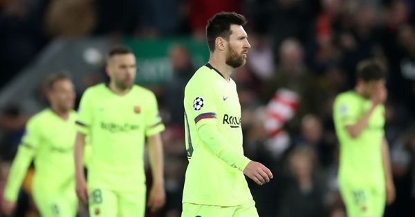 Foto: Los jugadores del FC Barcelona abandonan el campo después de caer en las semifinales de la Champions ante el Liverpool en Anfield. (Reuters)