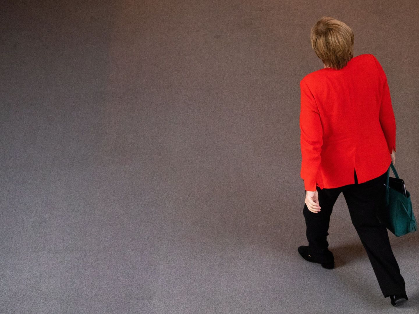 Merkel podría tener que buscar nuevos aliados si los socialdemócratas rompen la gran coalición. (EFE)