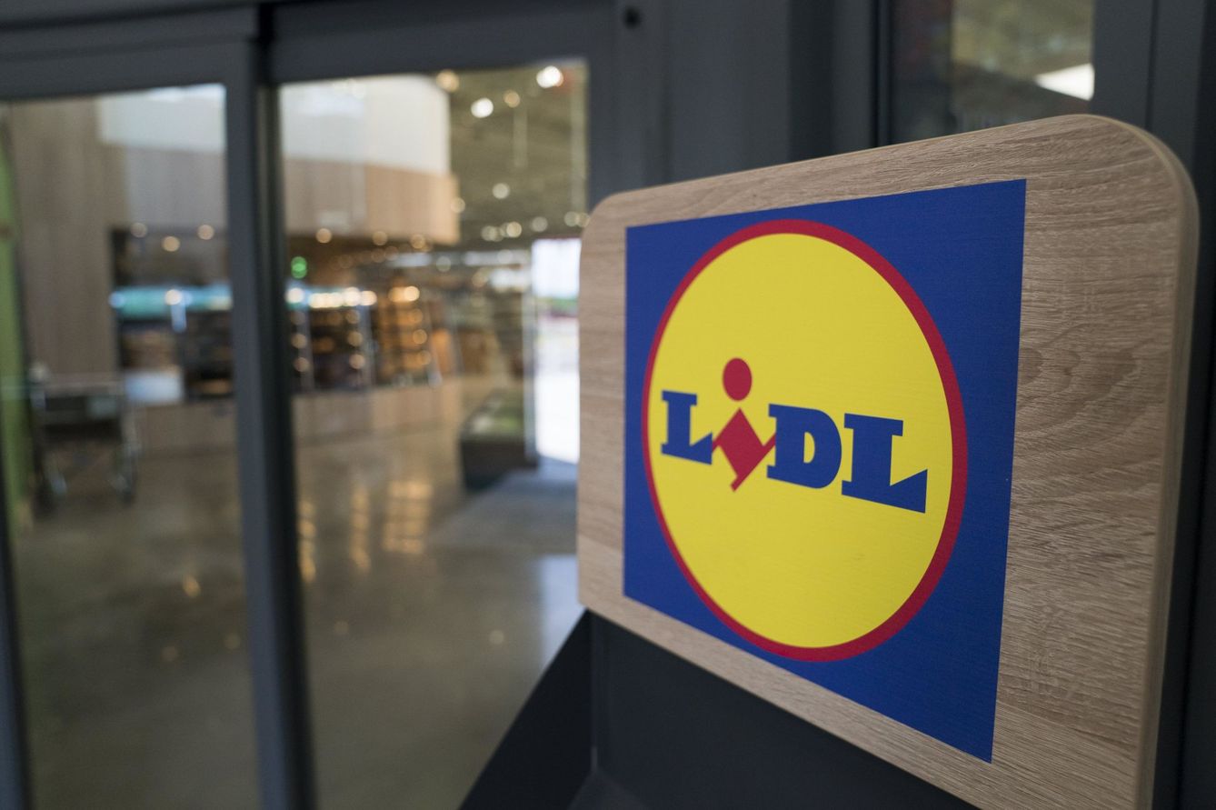 Lidl es una de las cadenas de supermercados que se ha aliado con nativos digitales (Lola Market) en España. (Reuters)