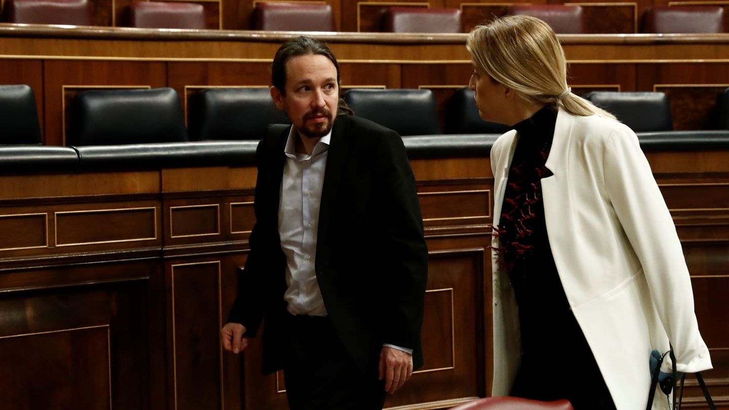 El vicepresidente del Gobierno, Pablo Iglesias (i), y la diputada de Ciudadanos María Muñoz. (EFE)