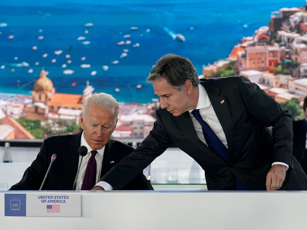 Foto: Joe Biden (i) y Antony Blinken. (Reuters/Kevin Lamarque)