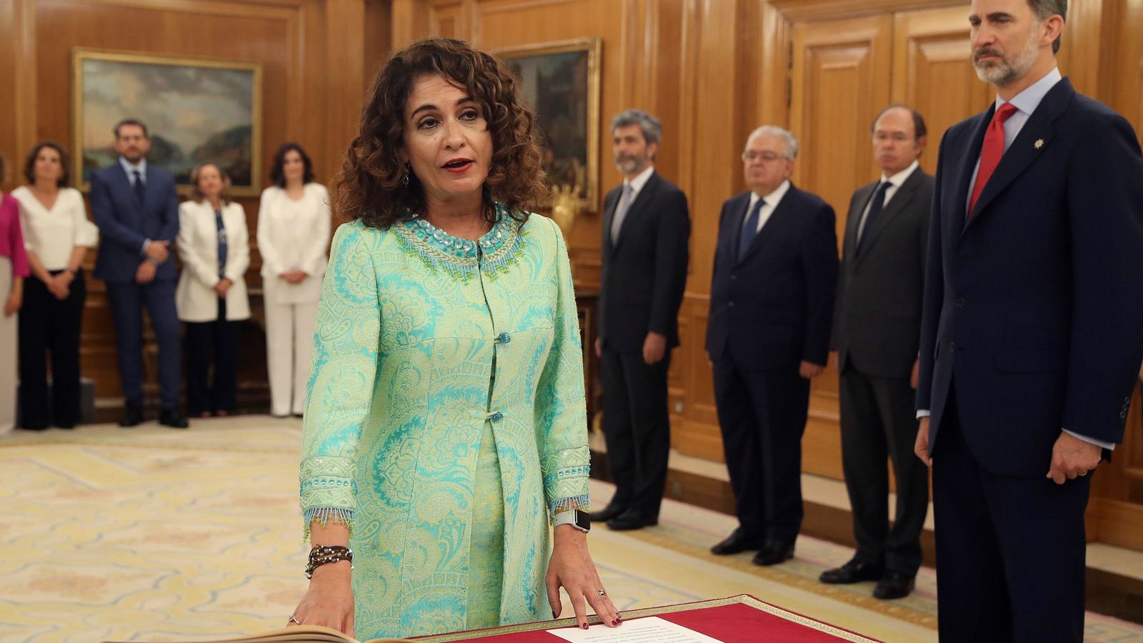 Foto:  María Jesús Montero promete su cargo como nueva ministra de Hacienda del Gobierno de Pedro Sánchez. (EFE)