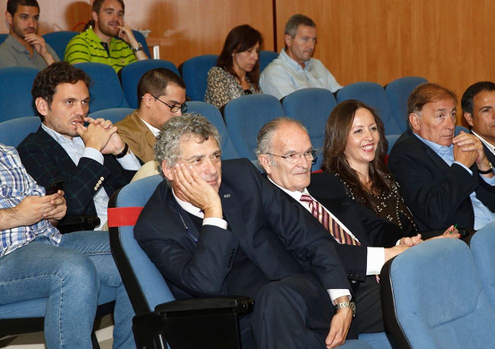 Foto: Ángel María Villar, Jorge Carretero, portavoz de la Federación, y María José Claramunt (Fotos: RFEF)