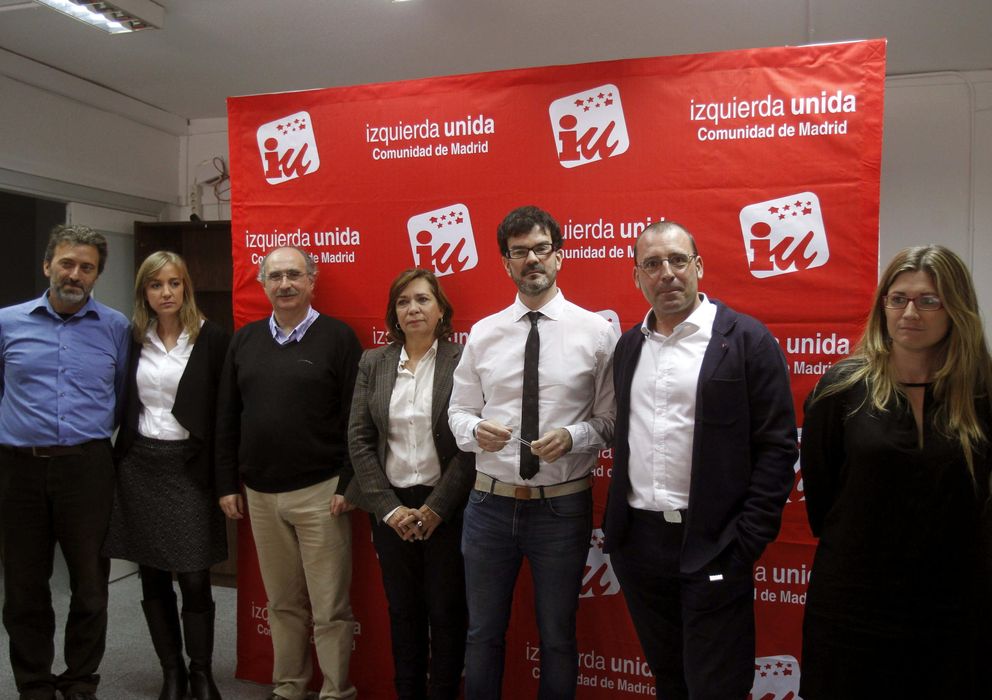 Foto: El coordinador madrileño de Izquierda Unidad (IU), Eddy Sánchez (3d). 