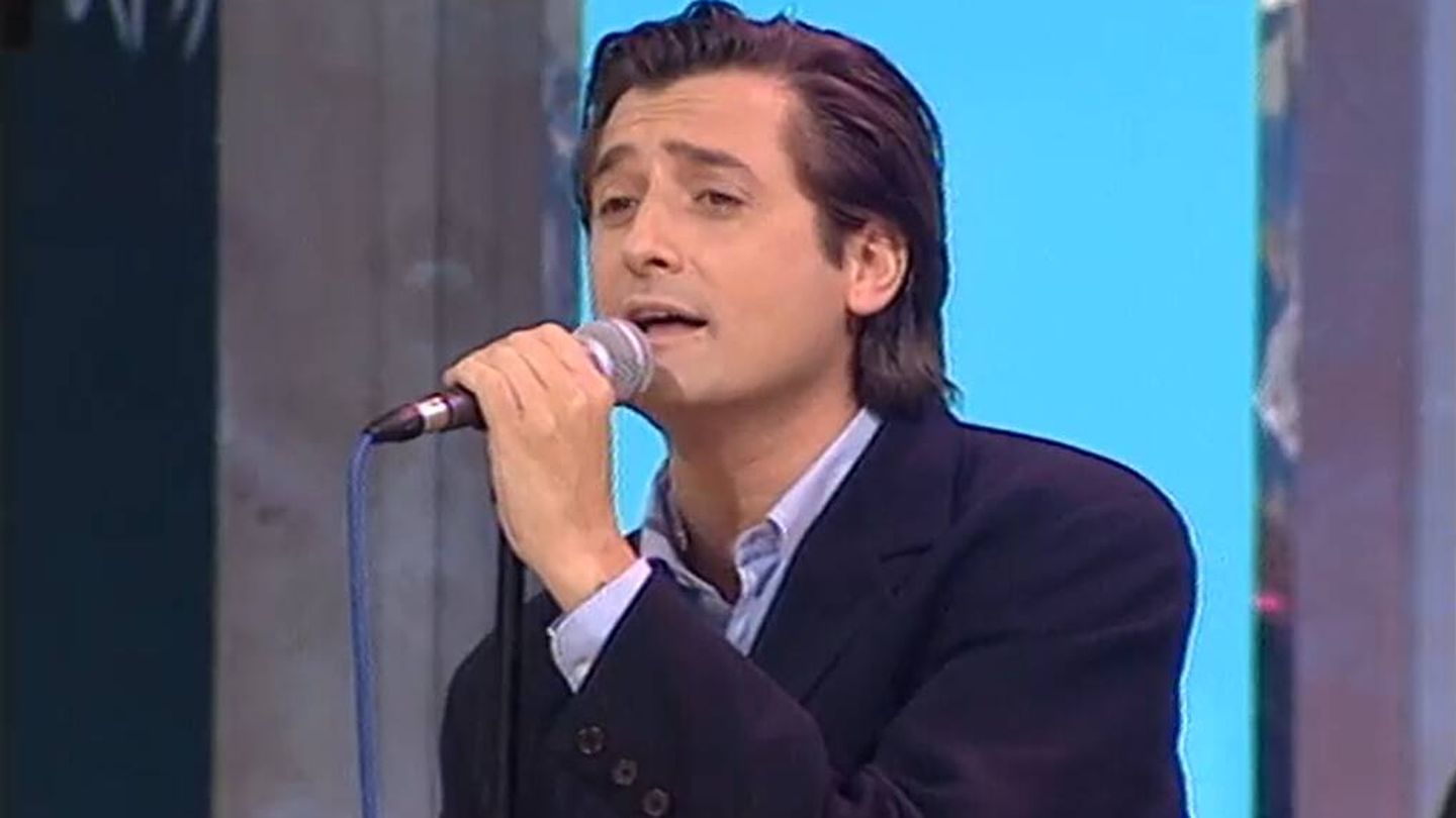 Antonio Hidalgo como cantante en el primer programa de 'Sabor a ti'. (Atresmedia)