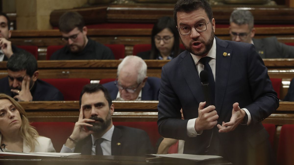 Aragonès presiona al Gobierno para reformar la Constitución y encajar el referéndum