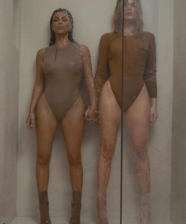 Foto: Kim y Khloe Kardashian en una imagen para '032c'