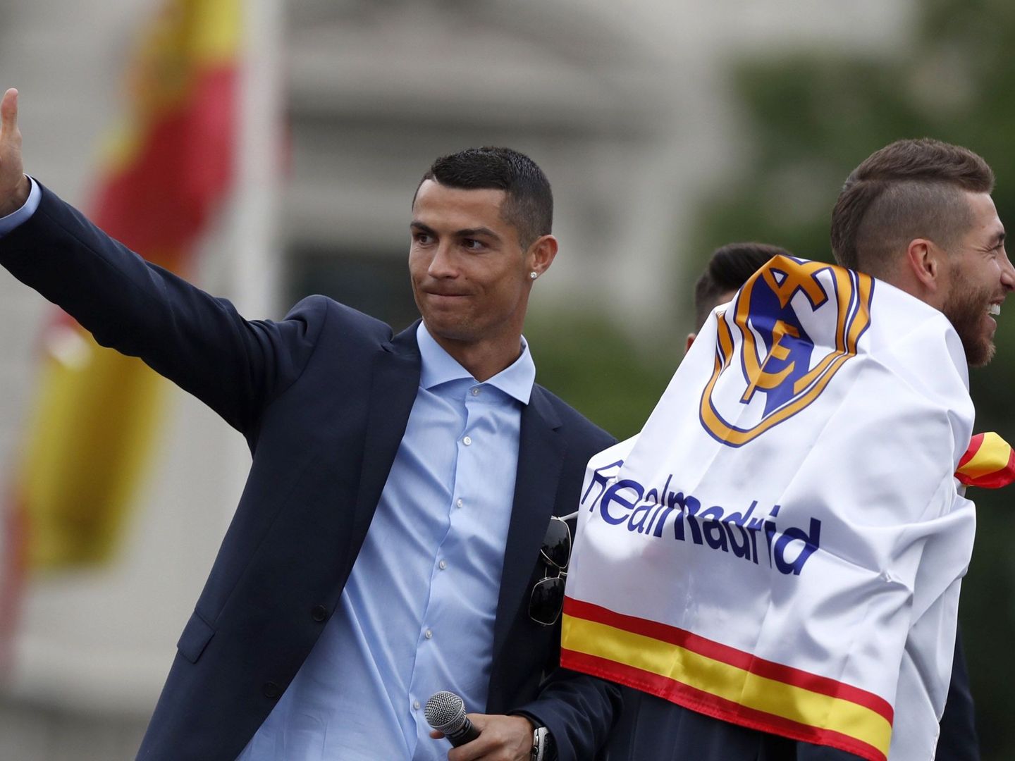 Cristiano y Ramos, en la celebración del Madrid. (EFE) 