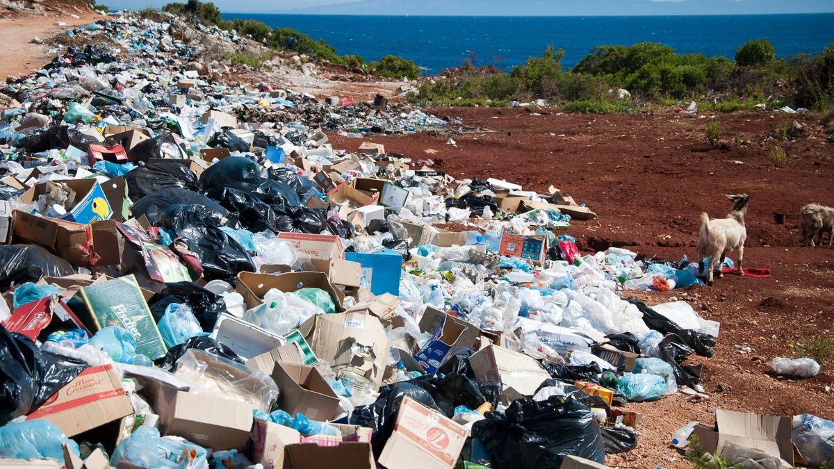 ONU: El plástico contamina "de forma desmedida" a las comunidades vulnerables