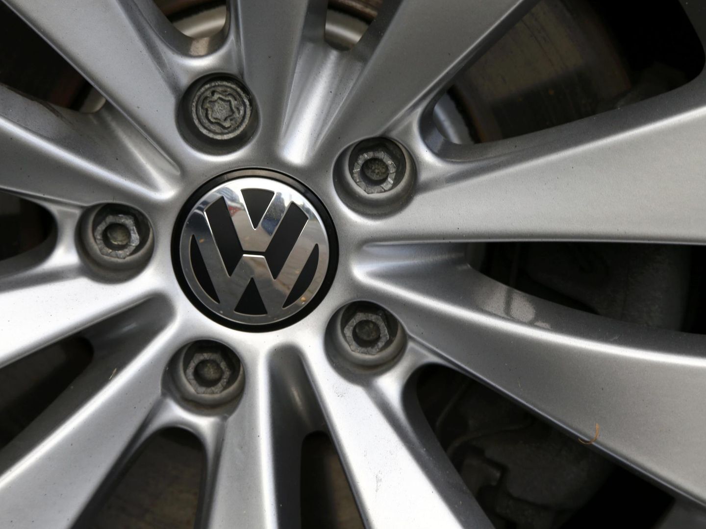 Logo de Volkswagen. (Reuters)