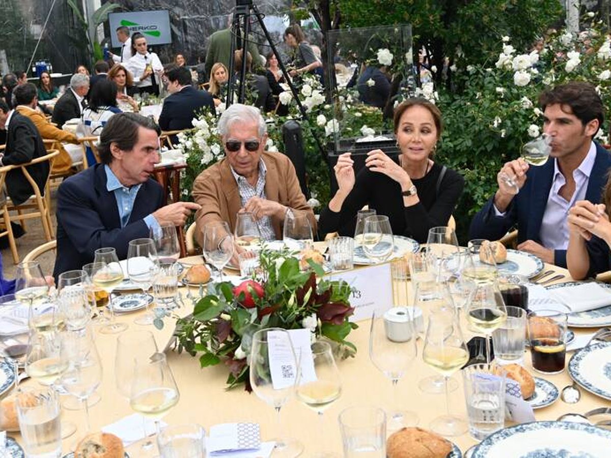 Foto: Ana Botella, José María Aznar, Mario Vargas Llosa, Isabel Preyler, Cayetano Rivera y Ana Boyer. (Gtres)
