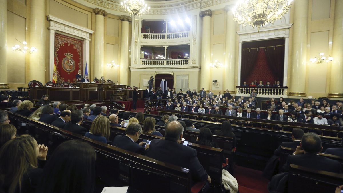 El PSOE presta cuatro senadores a ERC y DiL para que puedan formar grupo