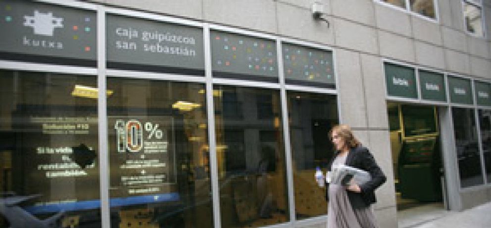 Foto: Kutxa cierra la venta de Banco Madrid al andorrano BPA