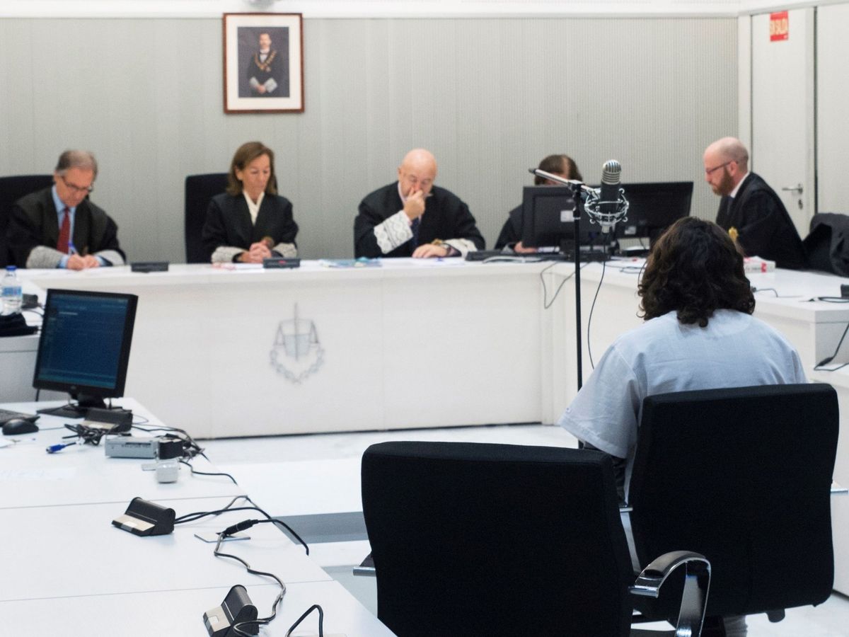 Foto: Imagen de archivo de un juicio en la Audiencia Nacional contra un supuesto adoctrinador de yihadistas. (EFE)