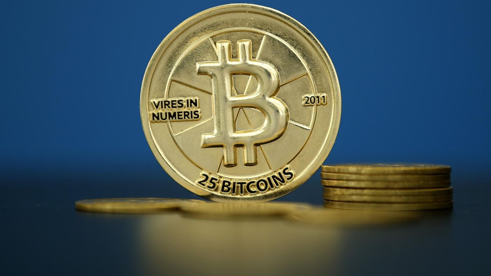 Foto: Recreación de bitcoins. (Reuters)