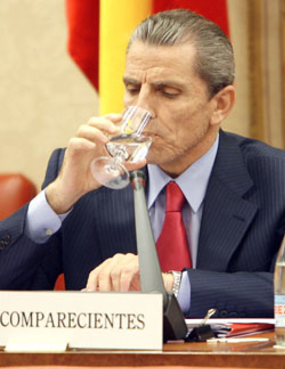 Foto: Cañete pide a Conthe que continúe en el cargo para salvar el prestigio de España y no abandone el barco