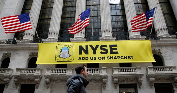 Foto: Foto de un cartelón de Snapchat en Wall Street. (Reuters)
