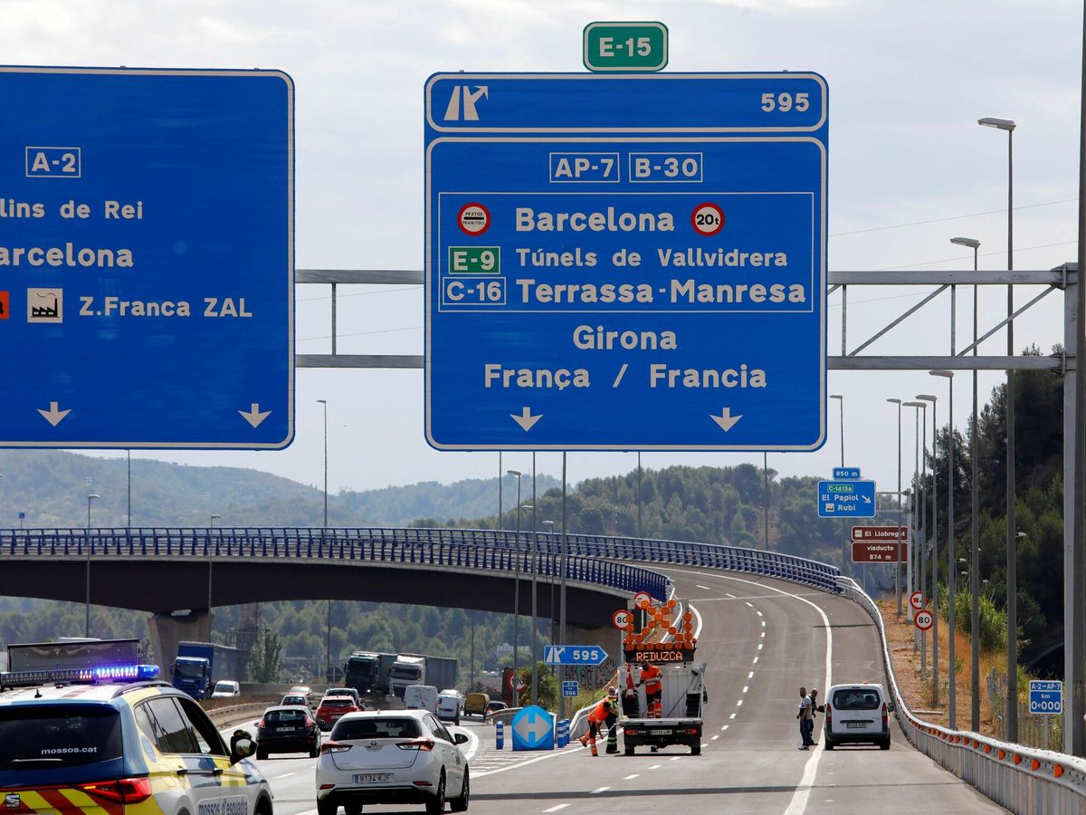 Foto: Imagen de archivo de una autopista española. (EFE/Sáez)
