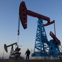 Foto: Plataforma petrolífera. (EFE/Wu Hong)