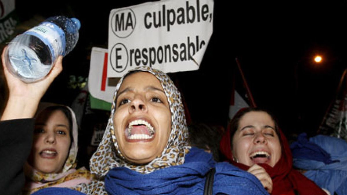 Marruecos cumple su objetivo: sale de El Aaiún la última activista española