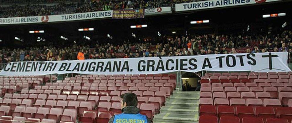 Foto: Rosell ordena una selectiva retirada de pancartas en el Camp Nou