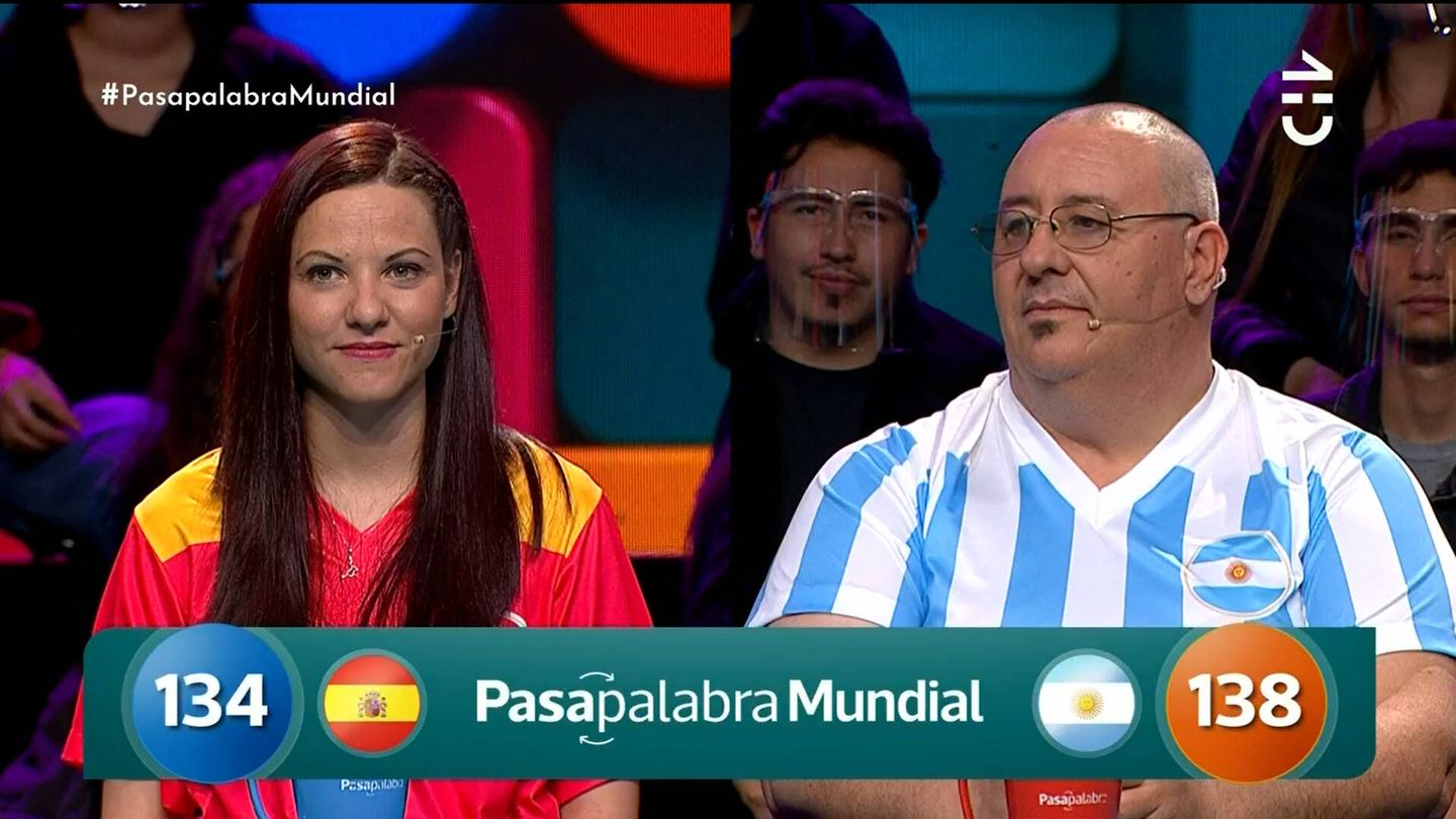 Laura arrancó su último rosco casi con el mismo tiempo que su rival. (ECTV/Chilevisión)