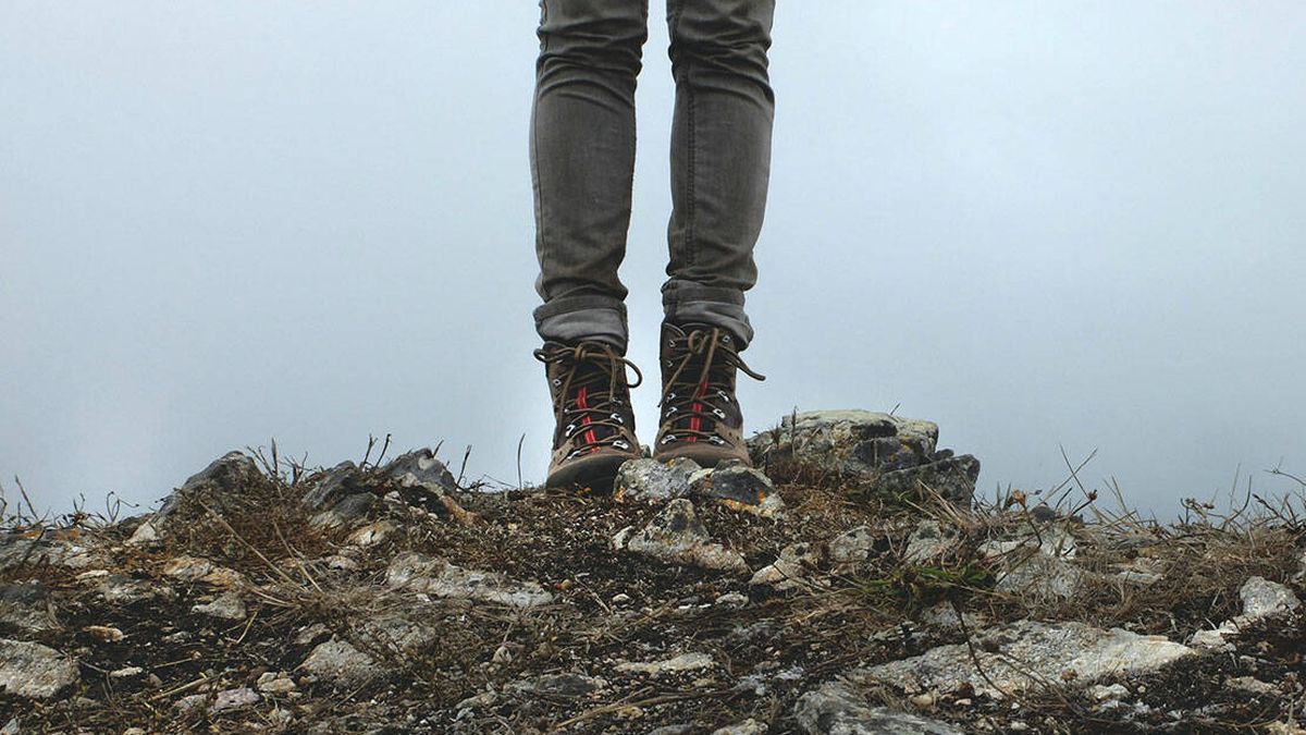 Empotrar impresión lazo Las mejores botas de trekking para mujer: imprescindibles para pasear por  la montaña