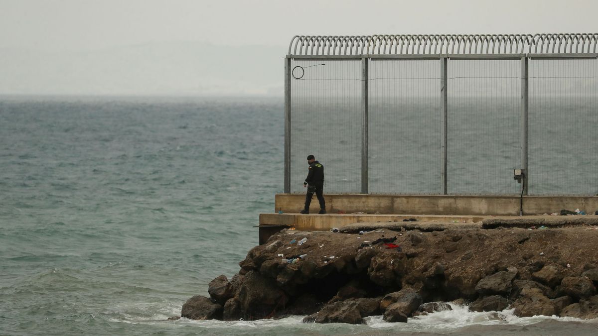 Detenido un policía local de Ceuta tras matar con su arma reglamentaria a su pareja