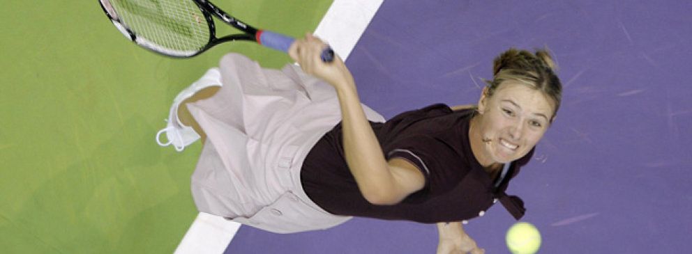 Foto: Sharapova gana y pisa las semifinales