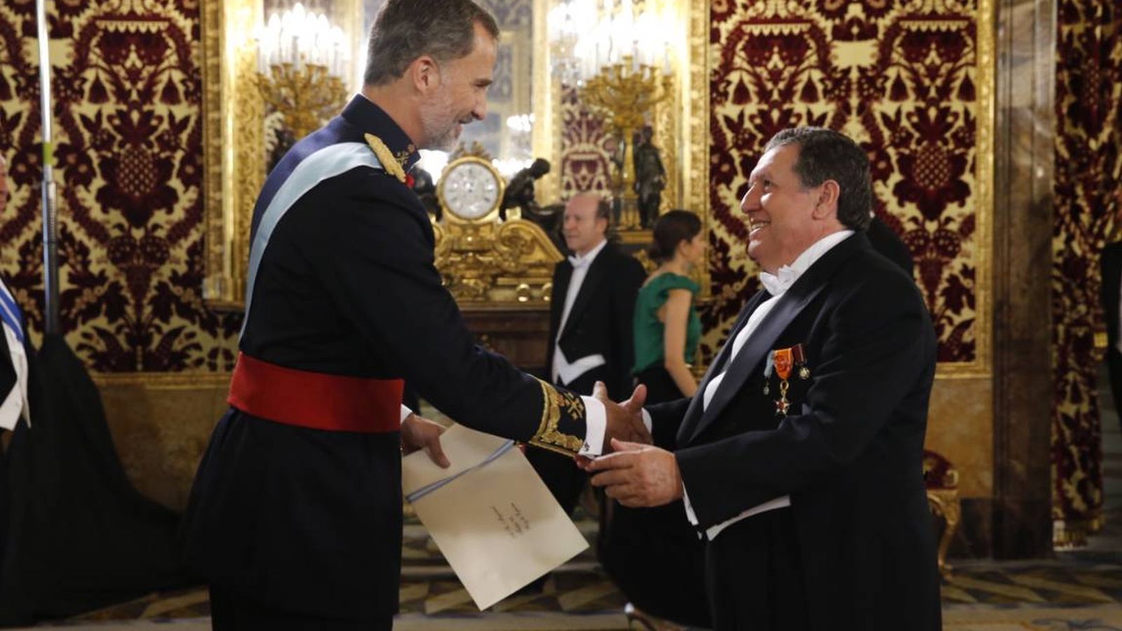 Foto: El embajador argentino Ramón Puerta presenta sus cartas credenciales al Rey Felipe VI, el pasado 8 de septiembre.  