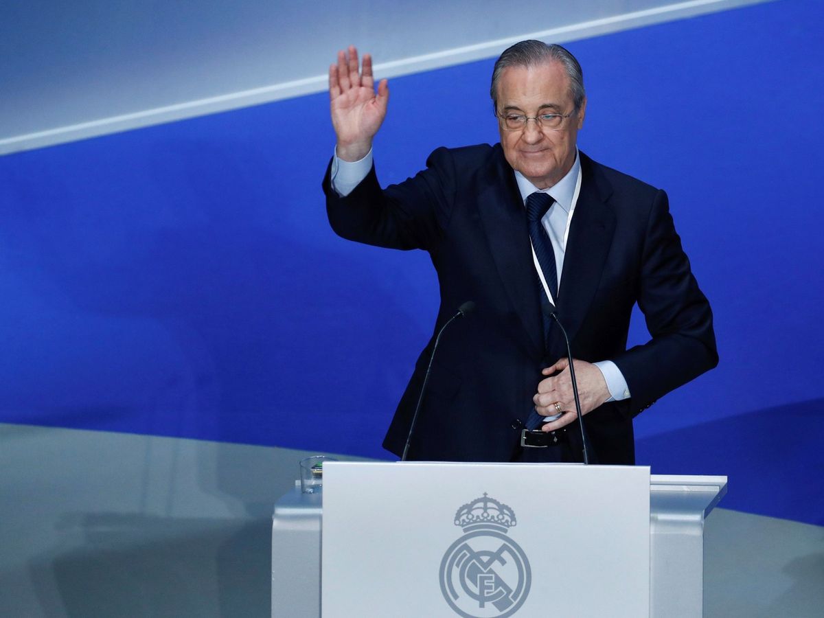 Foto: Florentino Pérez saluda a la Asamblea del Real Madrid. (EFE)