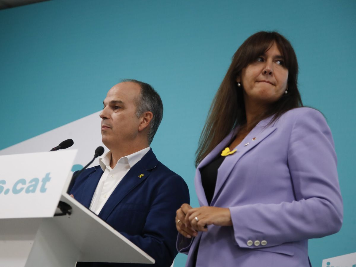 Foto: El secretario general de JxCAT, Jordi Turull (i), y la presidenta del partido, Laura Borràs. (EFE/Enric Fontcuberta)