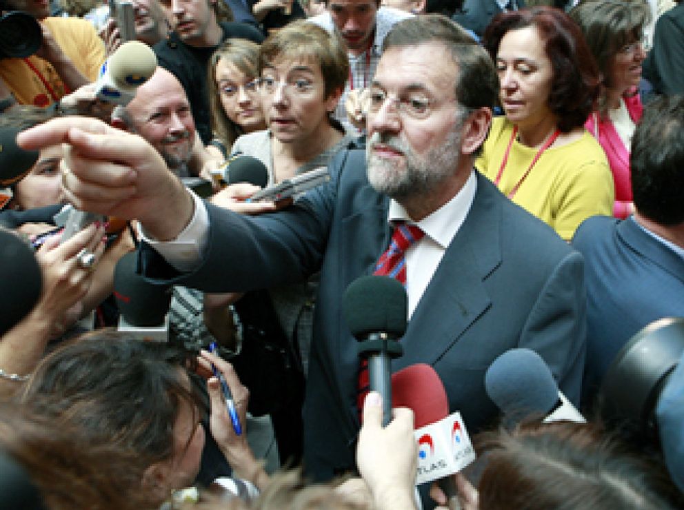 Foto: El PP pregunta al Gobierno sobre el seguimiento del CNI a Pizarro y la subida del recibo de la luz
