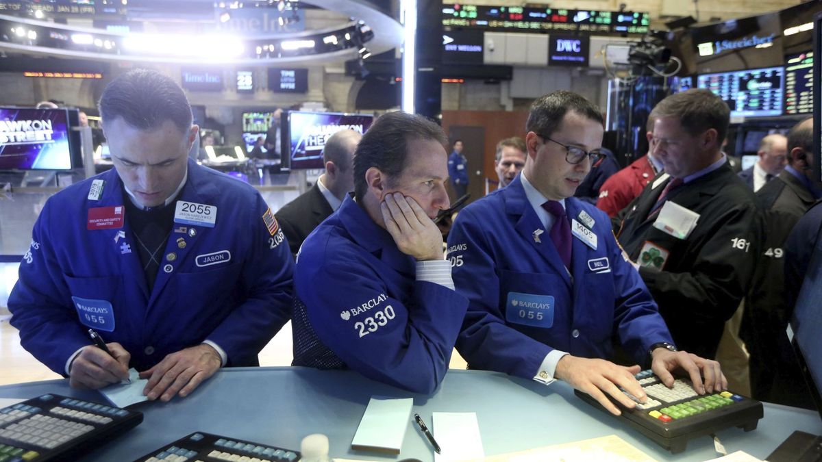 Solo Wall Street se 'resiste' aún al tsunami bajista