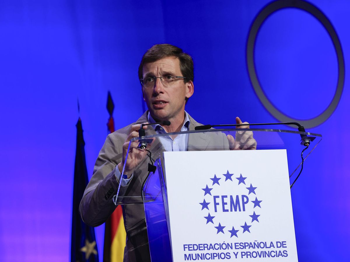 Foto: José Luis Martínez-Almeida, en el último pleno de la FEMP. (EFE/Zipi Aragón)